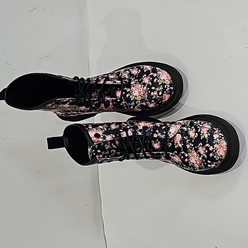 Primark black Chelsea boots Size 10